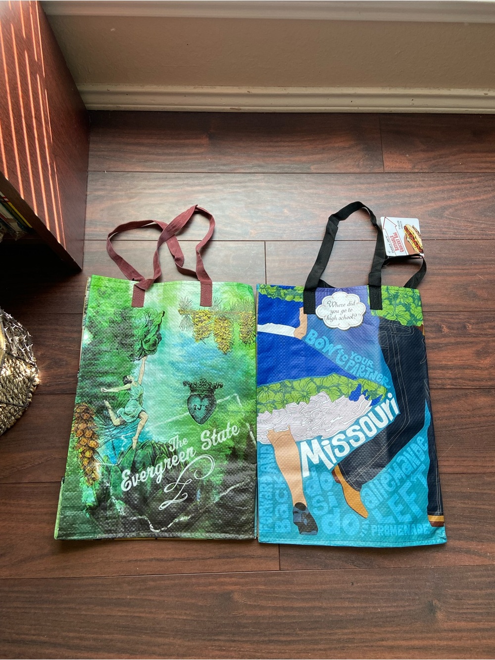 2 TRADER JOE’S REUSABLE BAGS NWT NWOT